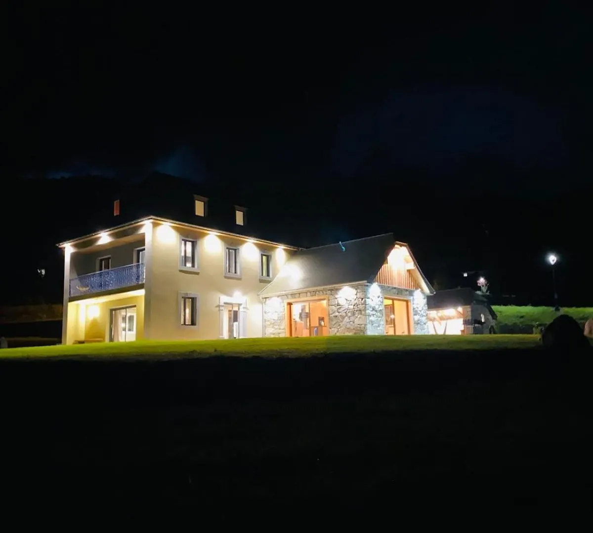 Villa Malinat Entre Val D'Azun Et Vallee Des Gaves Arcizans-Avant Vakantiehuis